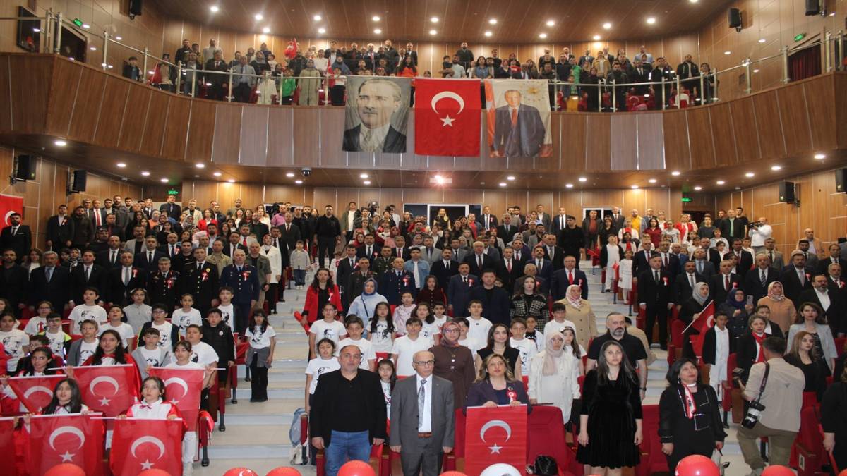 KAYSERİ'DE 23 NİSAN COŞKUYLA KUTLANDI