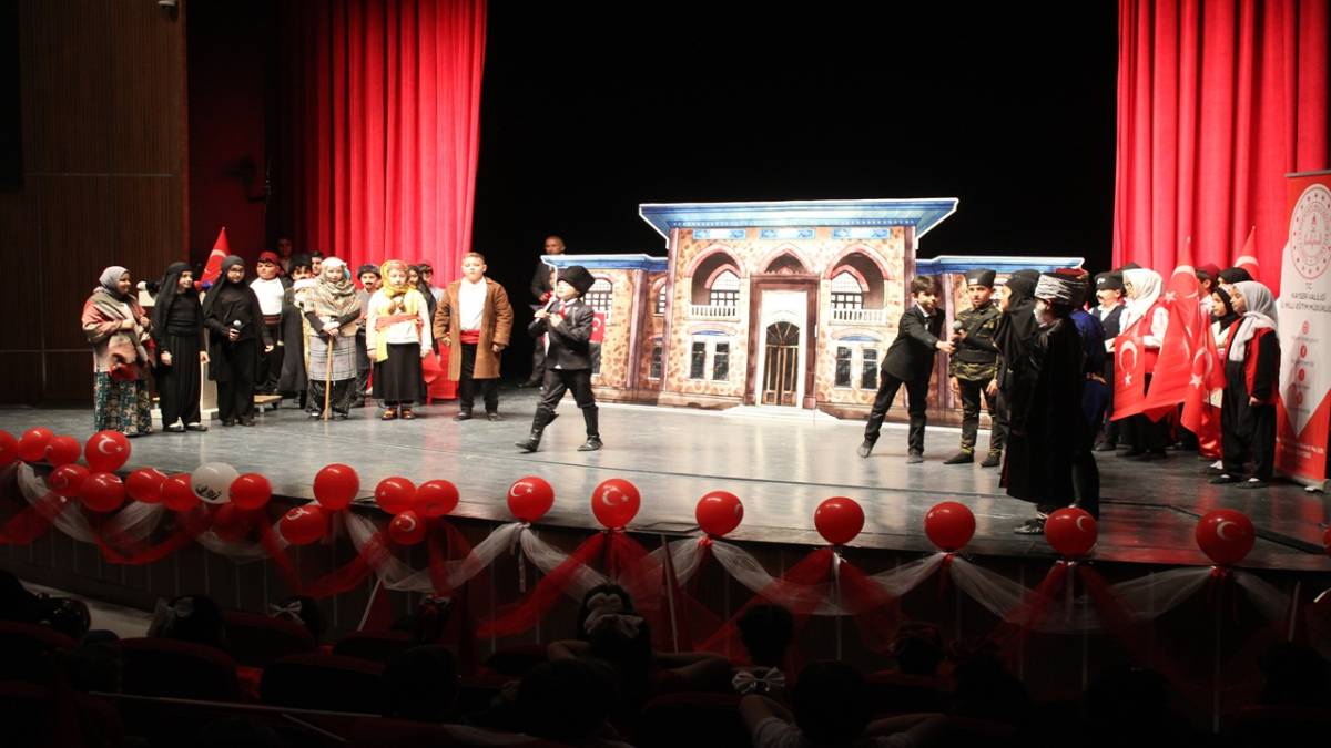 KAYSERİ'DE 23 NİSAN COŞKUYLA KUTLANDI