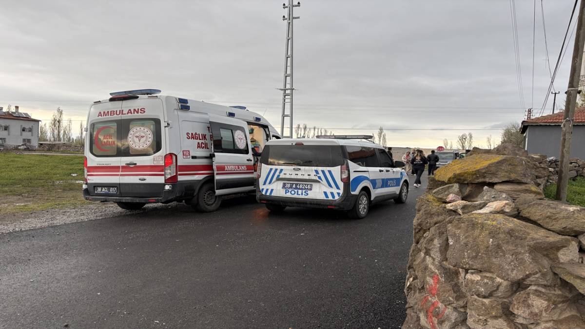 AKRABALAR ARASINDA KAVGA: 3 YARALI