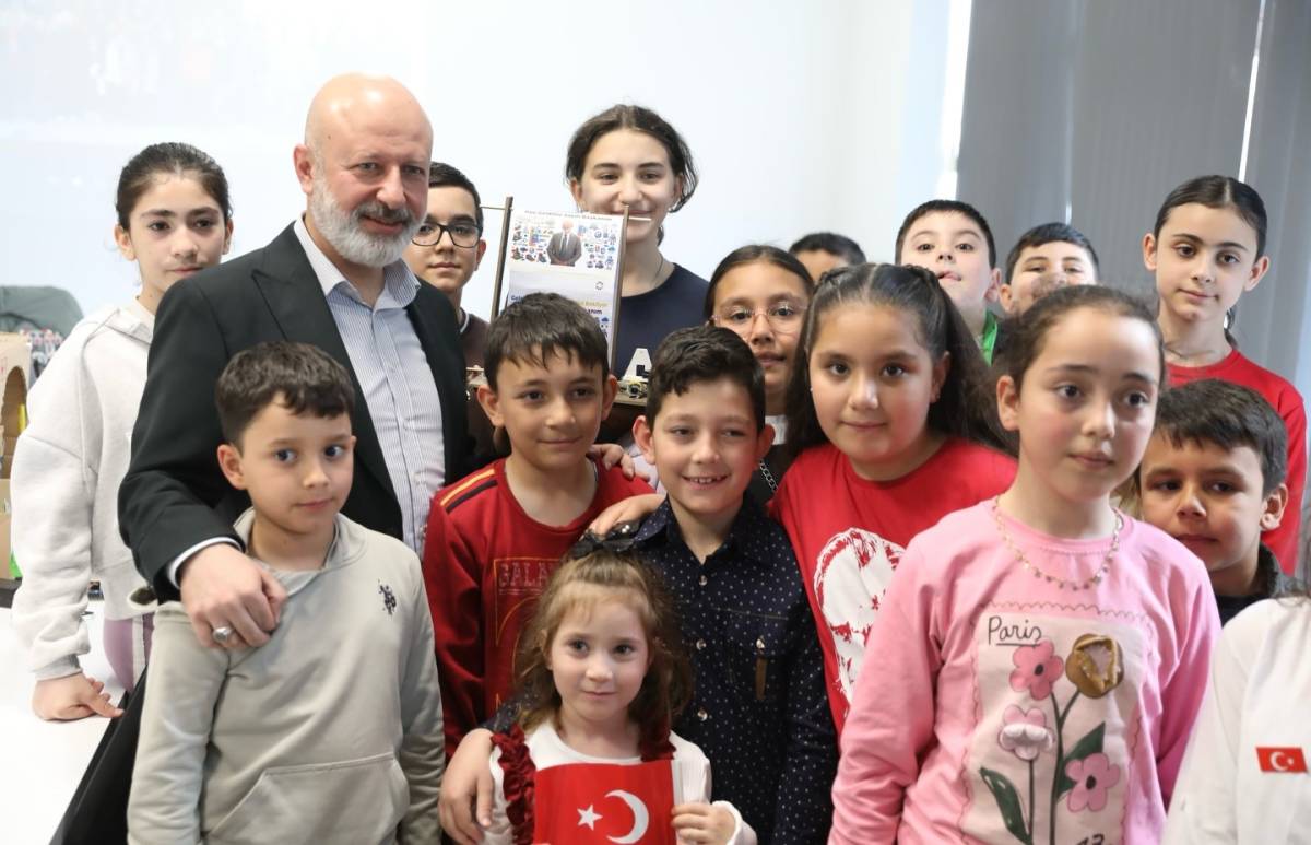 “GENÇLERİMİZİN ÜRETTİĞİ HER PROJE  TÜRKİYE’NİN GÜCÜNE GÜÇ KATACAK”