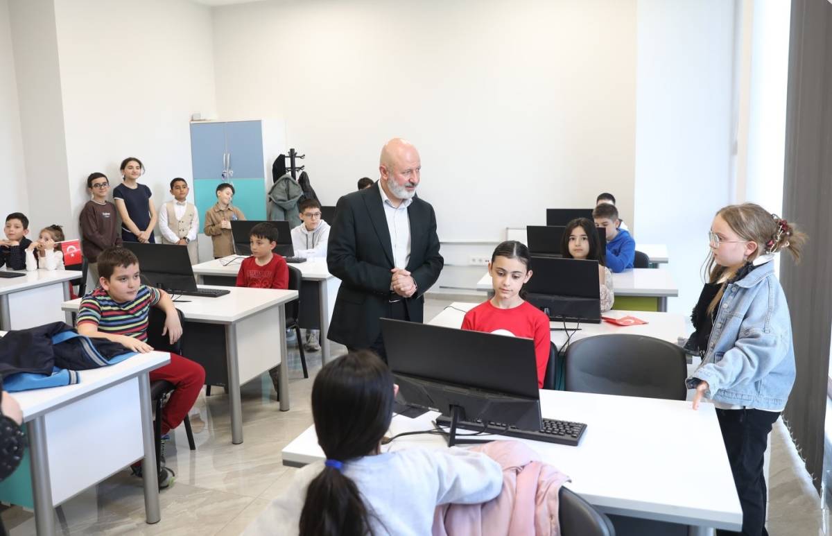 “GENÇLERİMİZİN ÜRETTİĞİ HER PROJE  TÜRKİYE’NİN GÜCÜNE GÜÇ KATACAK”