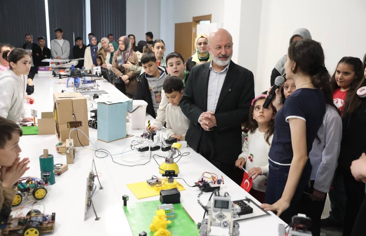 “GENÇLERİMİZİN ÜRETTİĞİ HER PROJE  TÜRKİYE’NİN GÜCÜNE GÜÇ KATACAK”