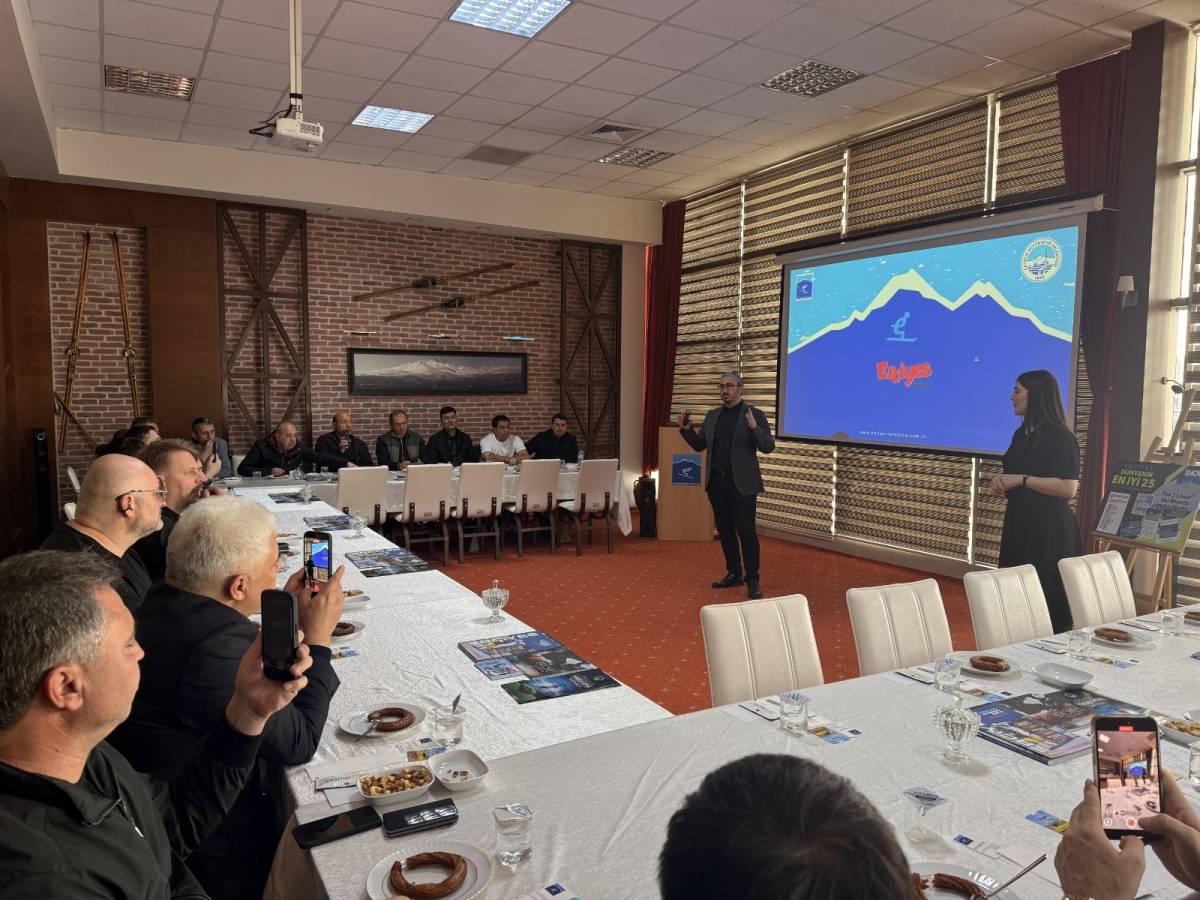 ULUSLARARASI İŞ BİRLİKLERİNİN YENİ DURAĞI KUMSMALL