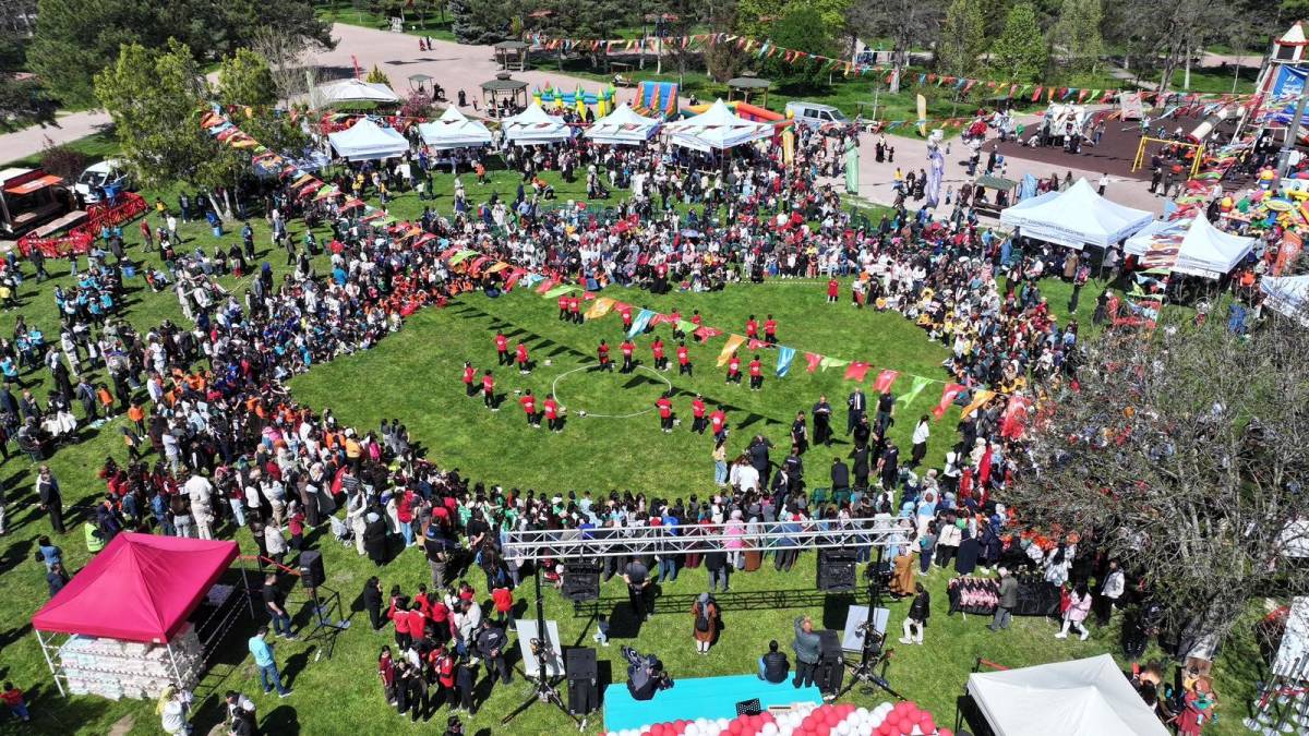 KOCASİNAN’DA ÇOCUK ŞENLİĞİ