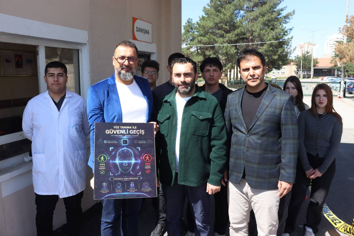 ÖĞRETMENLER YAPAY ZEKA İLE OKUL GÜVENLİĞİNİ ARTIRDI