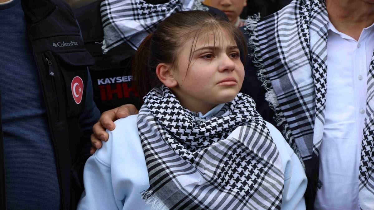 ECRİN’İN KUZUSU GAZZE’YE UMUT OLUYOR