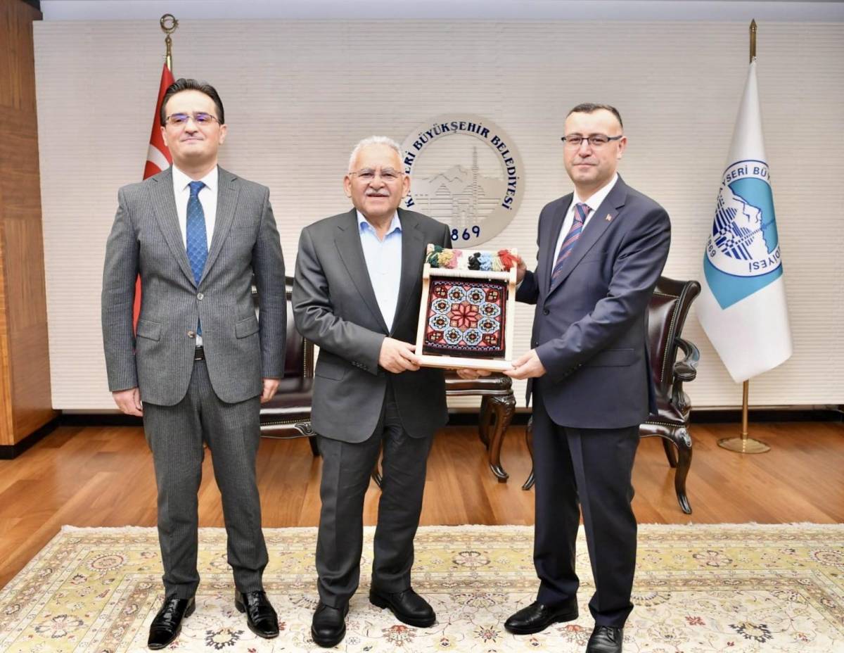 BAŞKAN BÜYÜKKILIÇ’A “ZİYARET” YOĞUNLUĞU