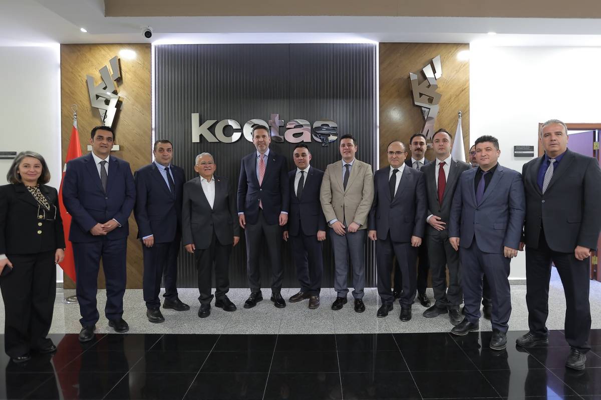 BAKAN BAYRAKTAR’DAN KCETAŞ VURGUSU: “ENERJİDE TÜRKİYE’YE ÖRNEK”