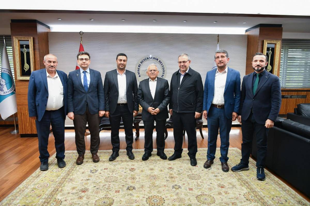 BAŞKAN BÜYÜKKILIÇ’A “ZİYARET” YOĞUNLUĞU