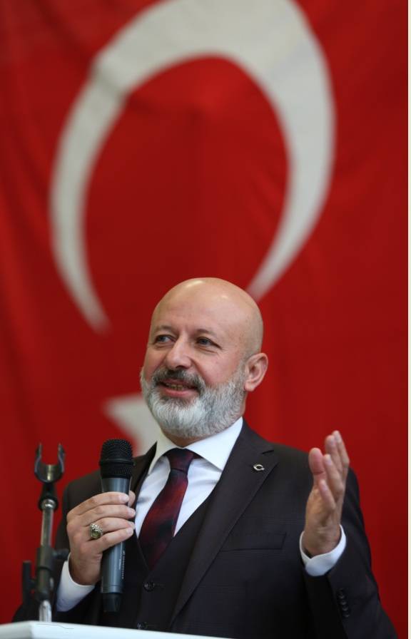 “BELEDİYEDE HER BİR ÇALIŞANIN SENDİKASI ‘AHMET ÇOLAKBAYRAKDAR’DIR”