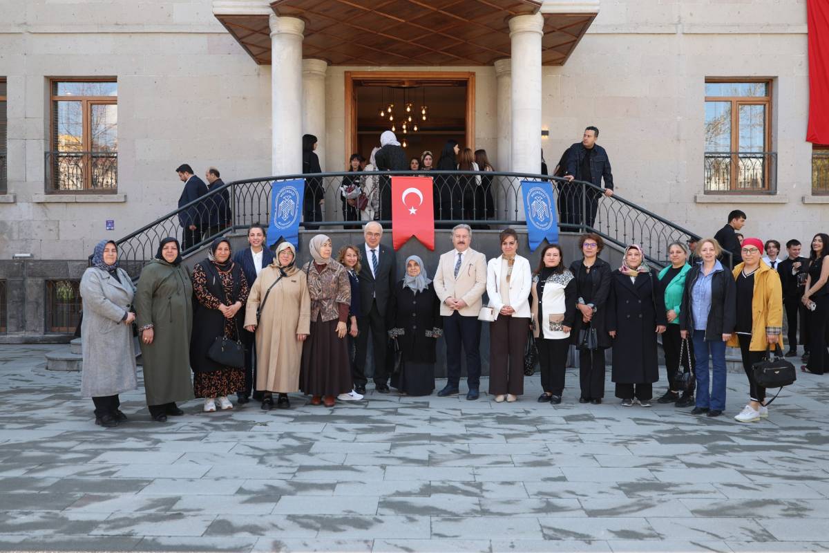 MİMAR SİNAN MELİKGAZİ’DE SANATLA ANILDI