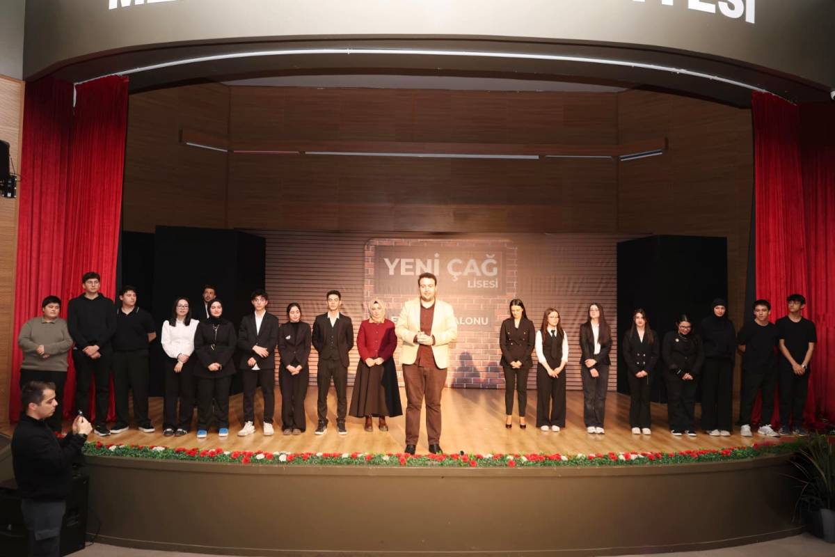 TİYATRO OYUNU BÜYÜK ALKIŞ TOPLADI