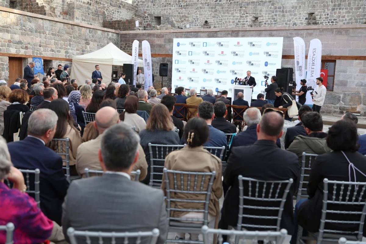 TİCARETİN KÖKLERİ VE GELECEĞİ VİZYON ÇALIŞTAYI GÖN HAN’DA BAŞLADI