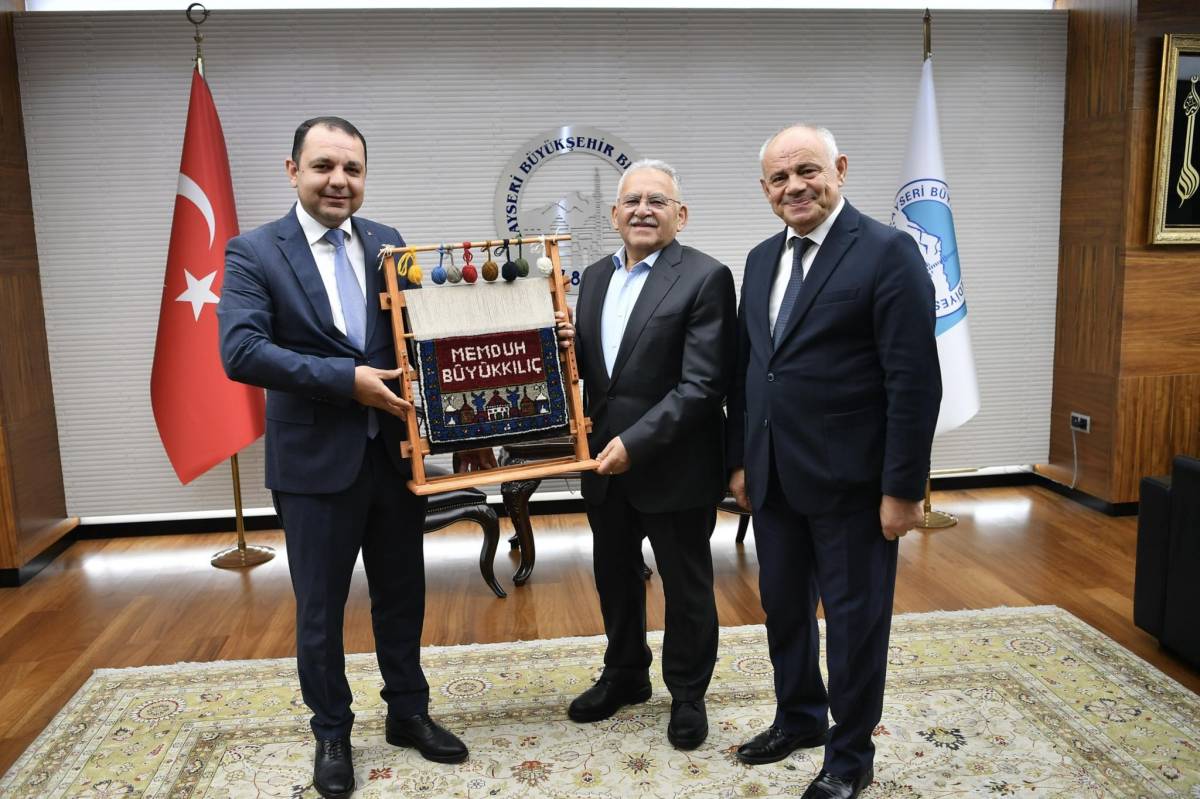 BAŞKAN BÜYÜKKILIÇ’A “ZİYARET” YOĞUNLUĞU