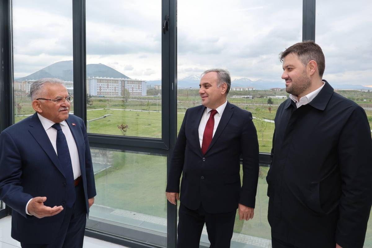 BÜYÜKKILIÇ’TAN ERCİYES TEKNOPARK’A ZİYARET