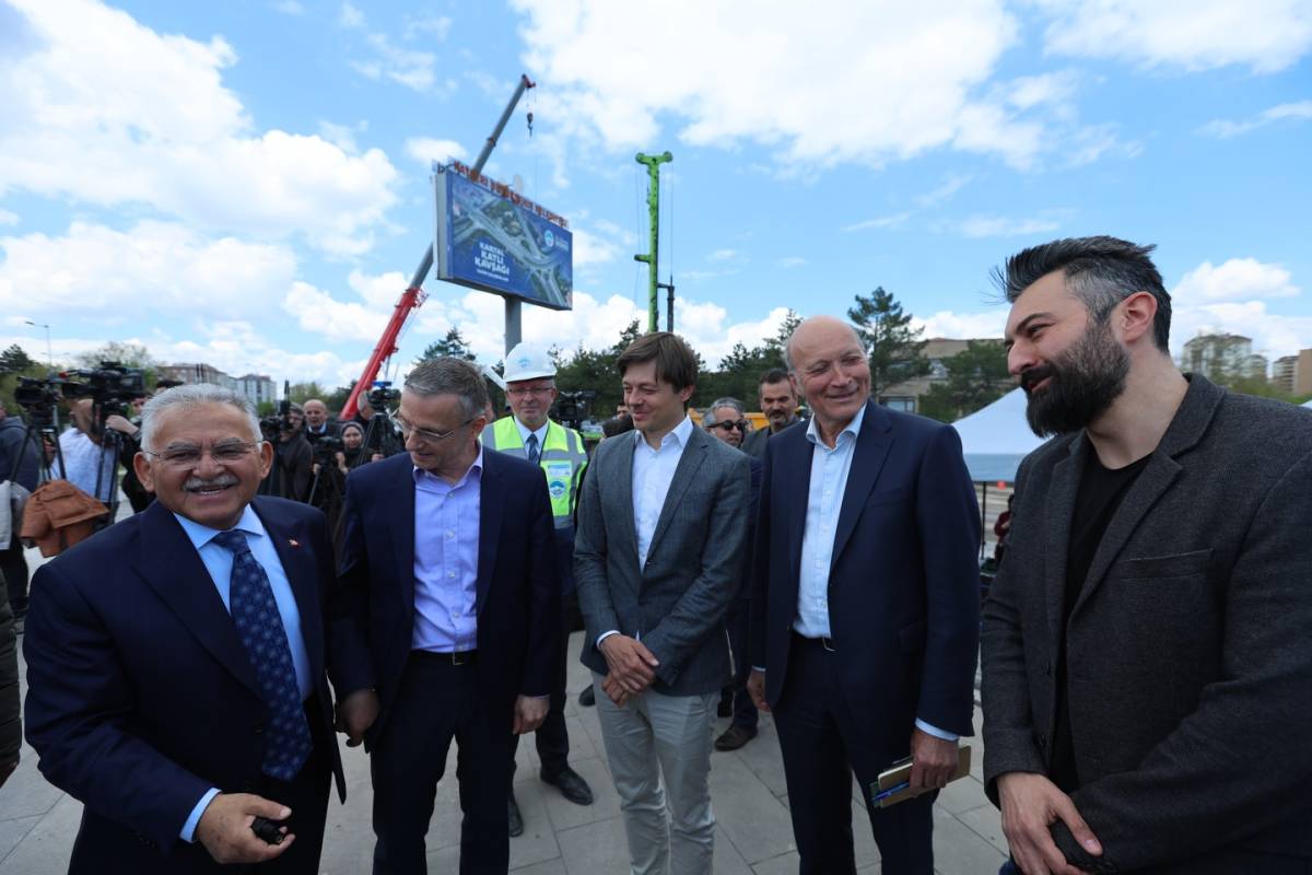 BÜYÜKKILIÇ DÜNYA BANKASI YETKİLİLERİYLE GÖRÜŞTÜ