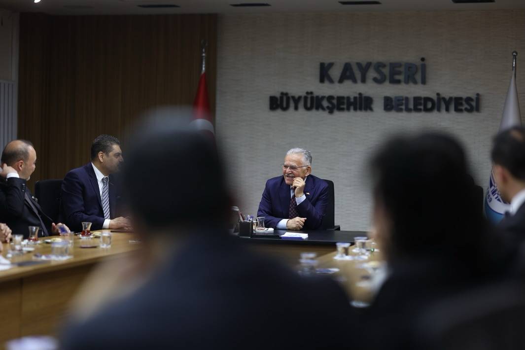 BÜYÜKKILIÇ, TÜRKONFED HEYETİNİ AĞIRLADI