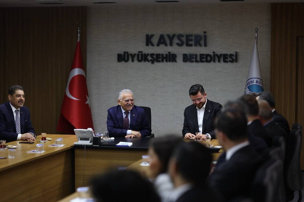 BÜYÜKKILIÇ, TÜRKONFED HEYETİNİ AĞIRLADI