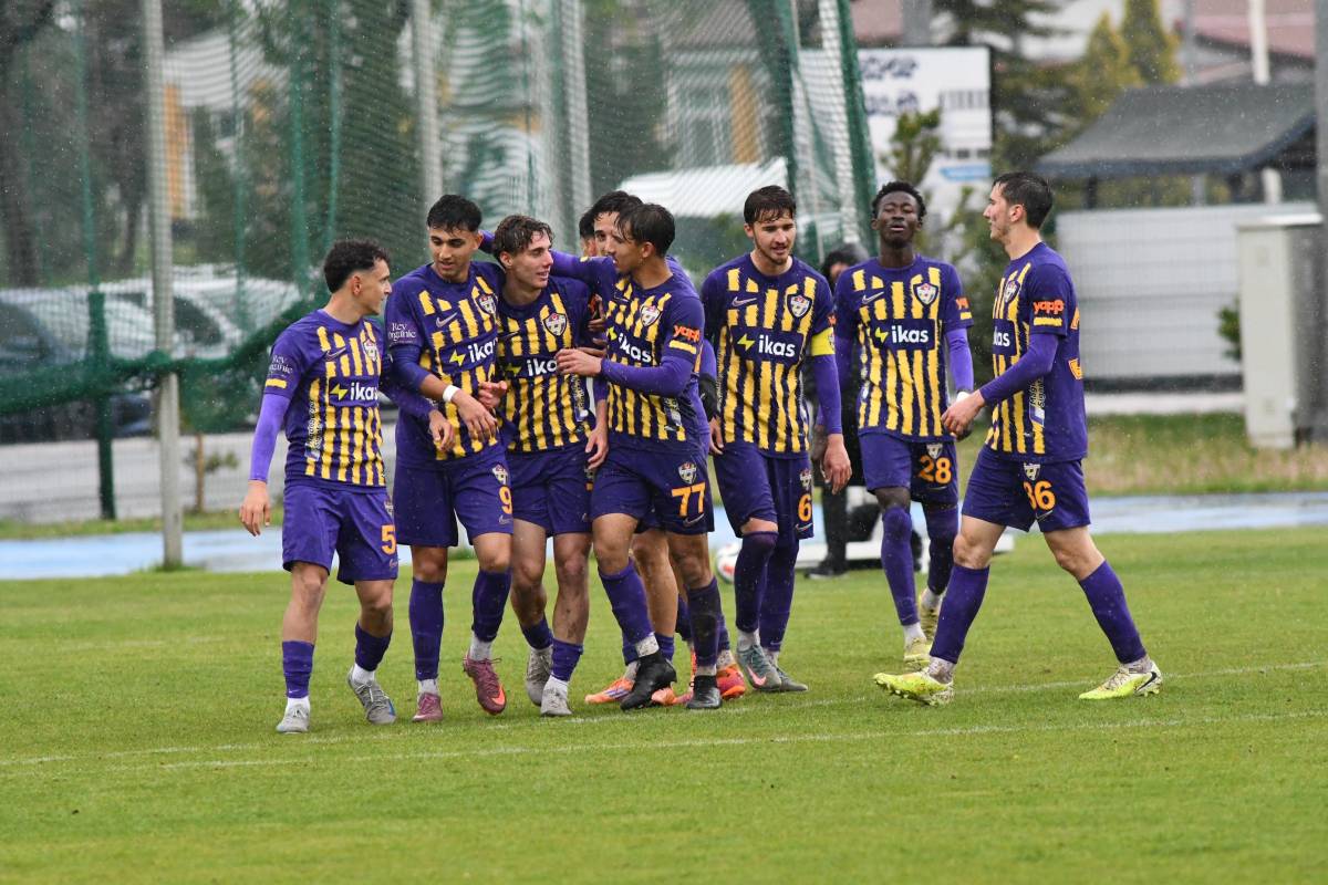 U19 PAF LİGİ: KAYSERİSPOR: 2 - EYÜPSPOR: 4