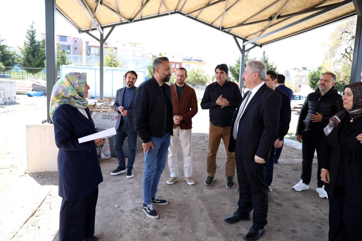SELÇUKLU MAHALLESİ’NİN ÇOK AMAÇLI SOSYAL TESİSİ HIZLA YÜKSELİYOR
