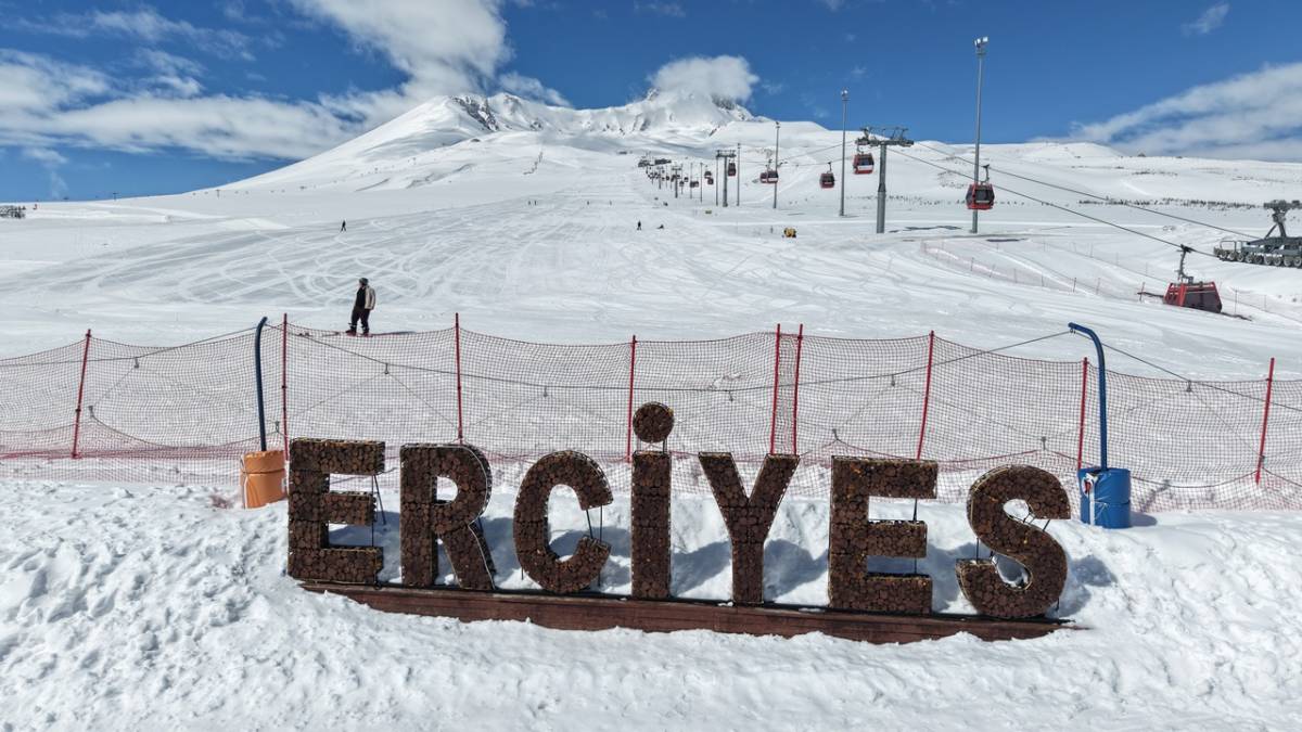 ERCİYES'TE SEZON 15 GÜN UZADI