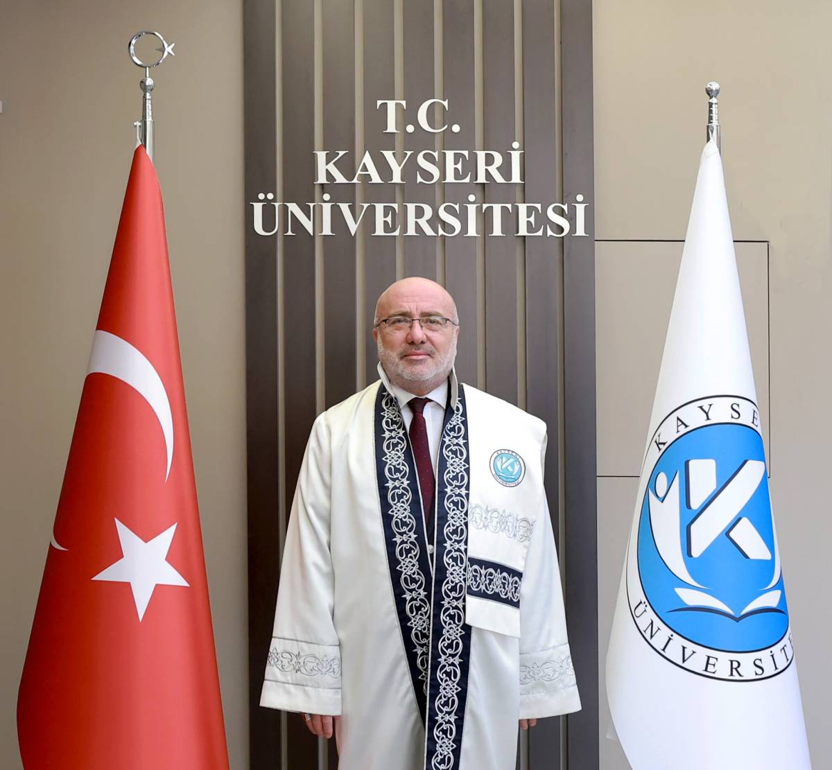 KAYÜ KURULUŞUNUN 8. YILDÖNÜMÜNÜ KUTLUYOR