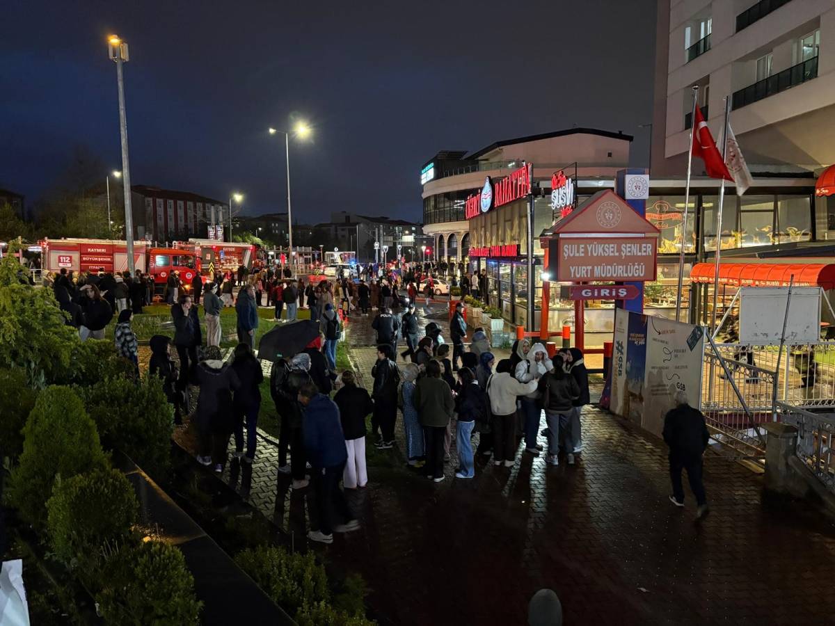 ÖĞRENCİ YURDUNDA YANGIN PANİĞİ