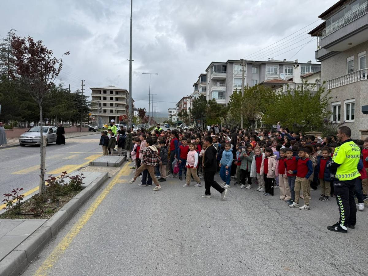 ÇOCUKLARA TRAFİK EĞİTİMİ