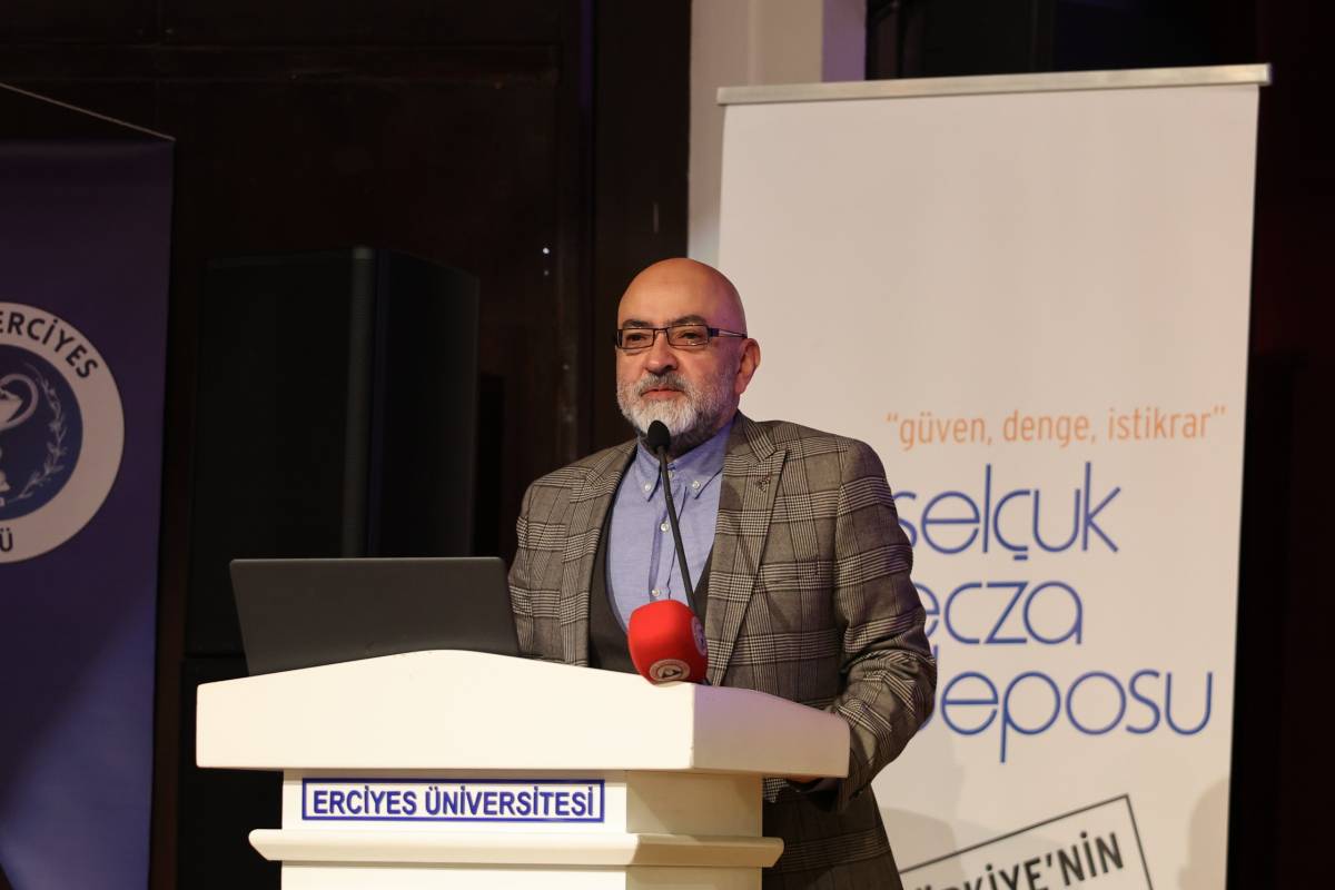 ERÜ’DE “II. ULUSAL PHARMERCİYES ECZACILIK ÖĞRENCİ KONGRESİ” DÜZENLEDİ