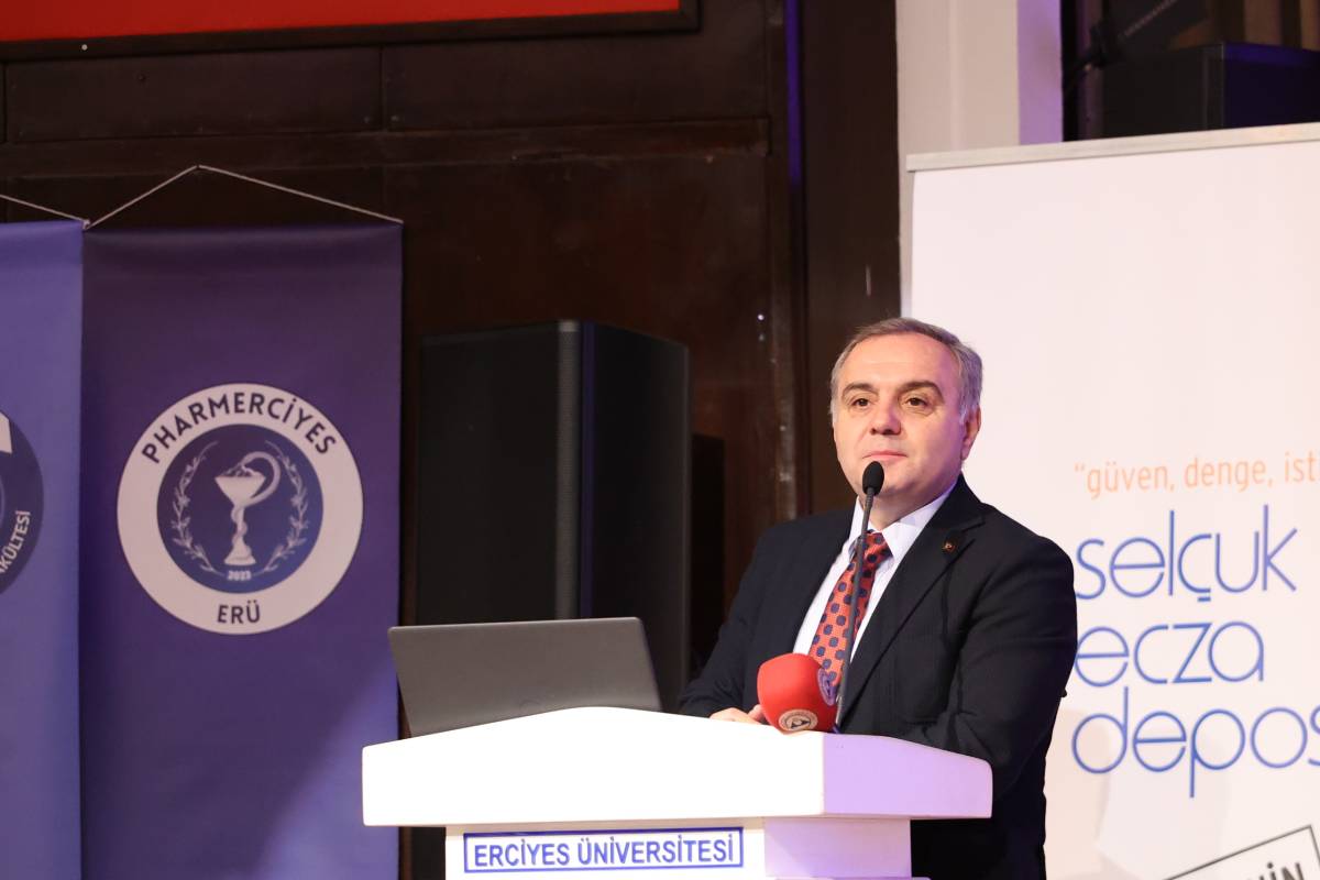 ERÜ’DE “II. ULUSAL PHARMERCİYES ECZACILIK ÖĞRENCİ KONGRESİ” DÜZENLEDİ