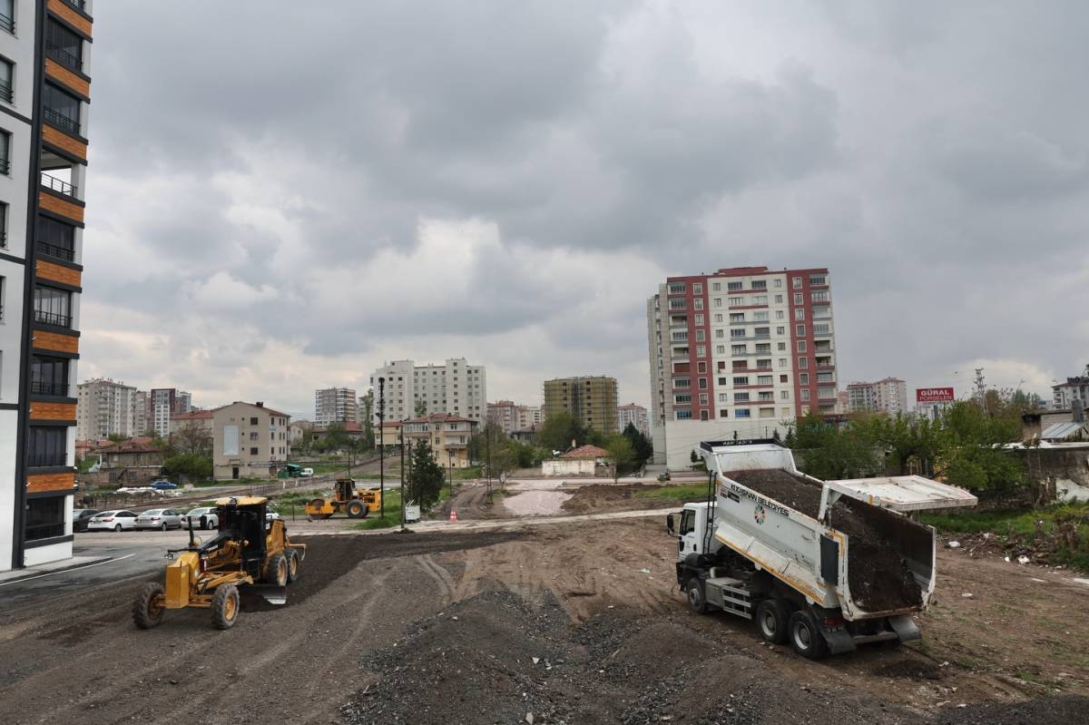 ÇOLAKBAYRAKDAR, “ÖRNEK BİR MAHALLE KURUYORUZ”