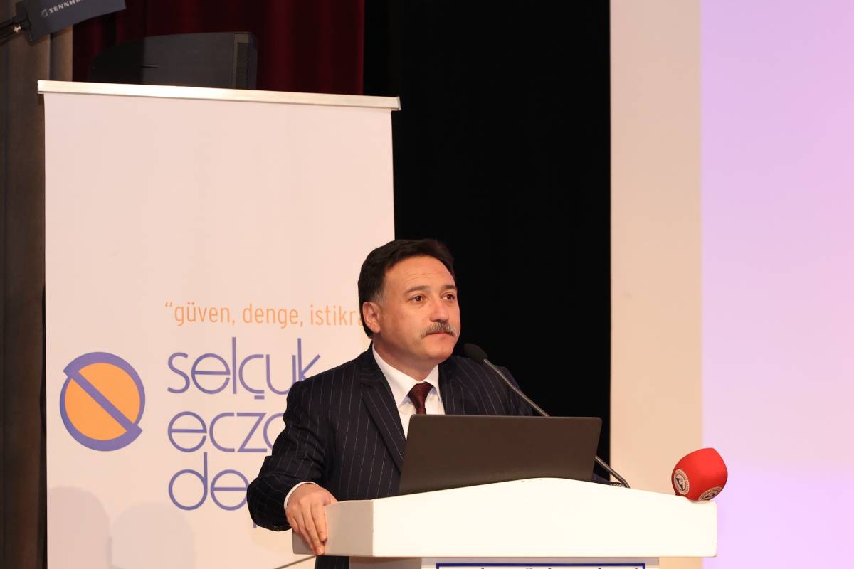 ERÜ’DE “II. ULUSAL PHARMERCİYES ECZACILIK ÖĞRENCİ KONGRESİ” DÜZENLEDİ
